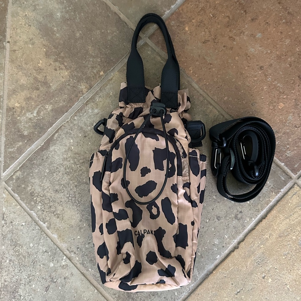 Calpak Water Bottle Holder- Cheetah